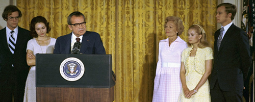 Post image for RICHARD NIXON RESIGNS 1974